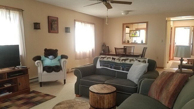 Building Photo - 17 Purple Finch Rd