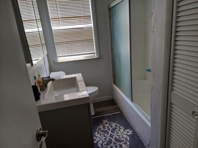 Bathroom - 13685 Cedar Rd