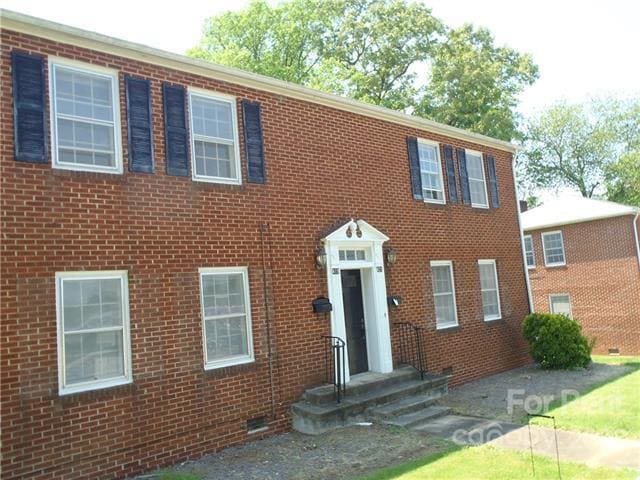 Primary Photo - 421 S Center St