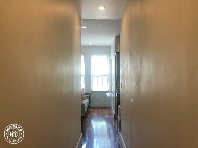 Foto del edificio - 117 S 4th St