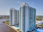 Foto principal - 231 Riverside Dr