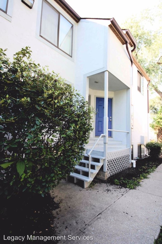 Building Photo - 275 E 13th Ave