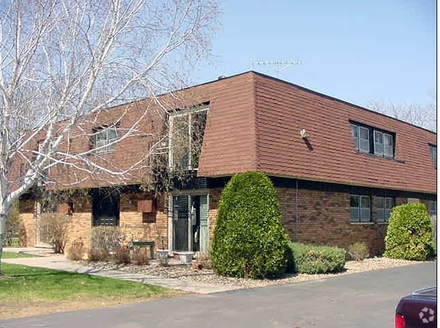 Building Photo - Woodmere Apartments