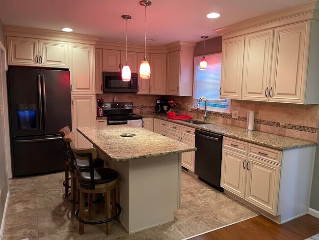 Building Photo - 2289 Seitz Dr