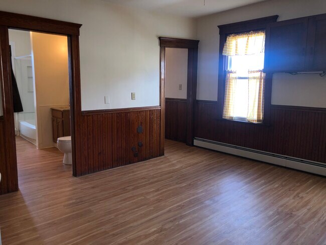 Building Photo - 490 Manville Rd