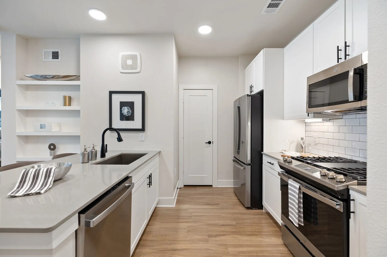Primary Photo - Peaceful 1 Bed in Harvest Green — 6 Weeks ...