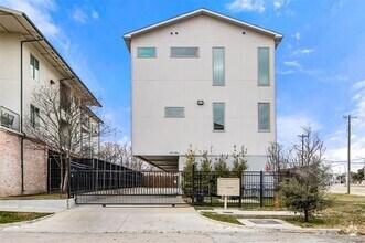 Building Photo - 3231 Elihu St