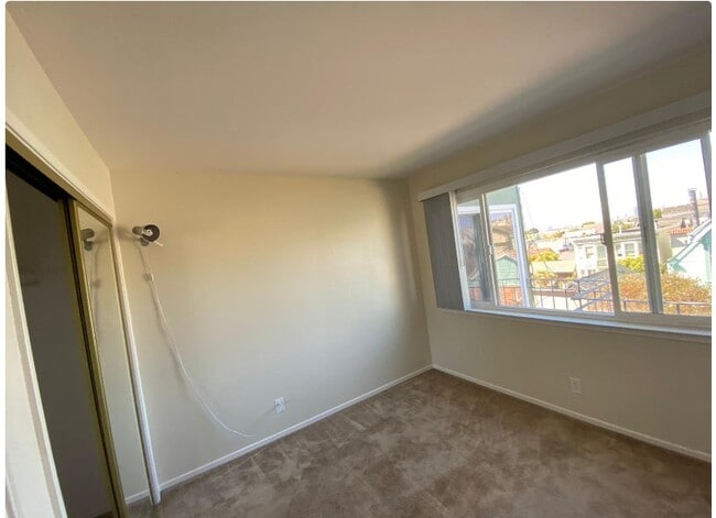 Building Photo - 313 Elsie, Apt. 5