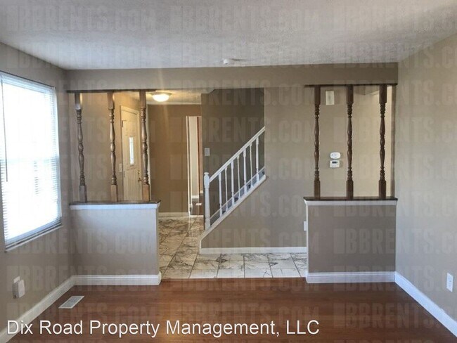 Building Photo - 4 br, 2.5 bath House - 2853 Saturn Drive,