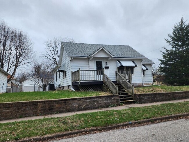 Building Photo - 1416 17th Ave