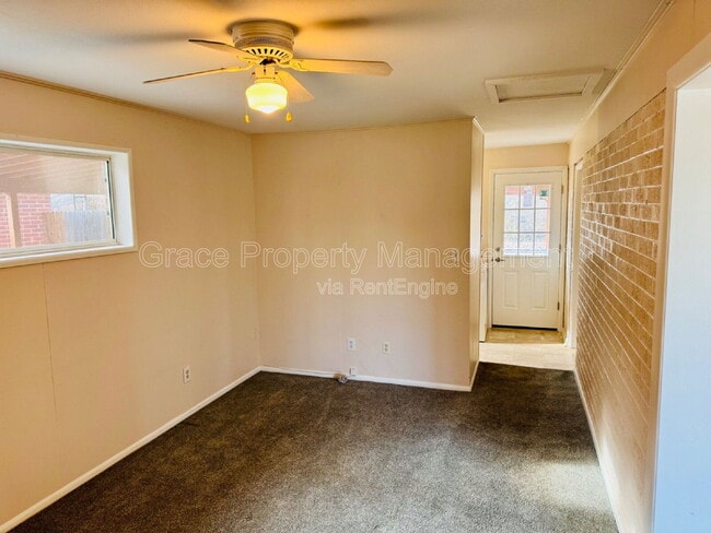 Foto del edificio - 411 S Simms St