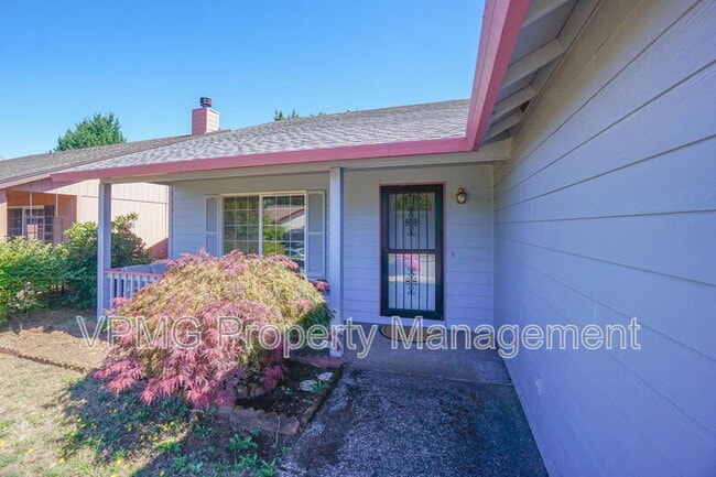 Building Photo - 3107 NE 148th Ave