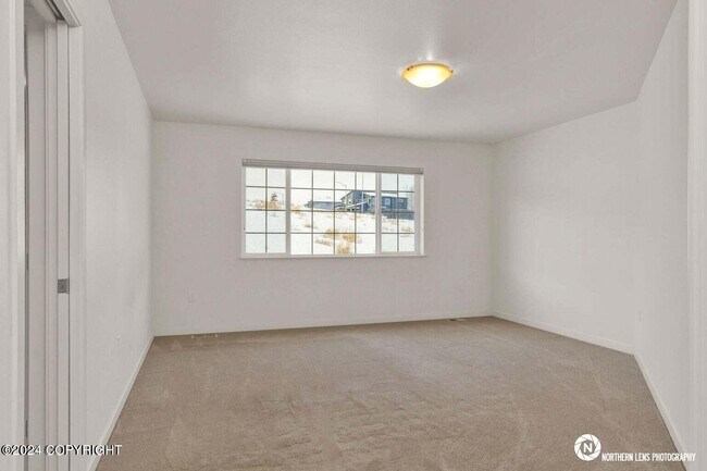 Building Photo - 8935 Dry Creek Loop