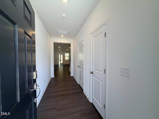 Foto del edificio - 228 Deercroft Dr