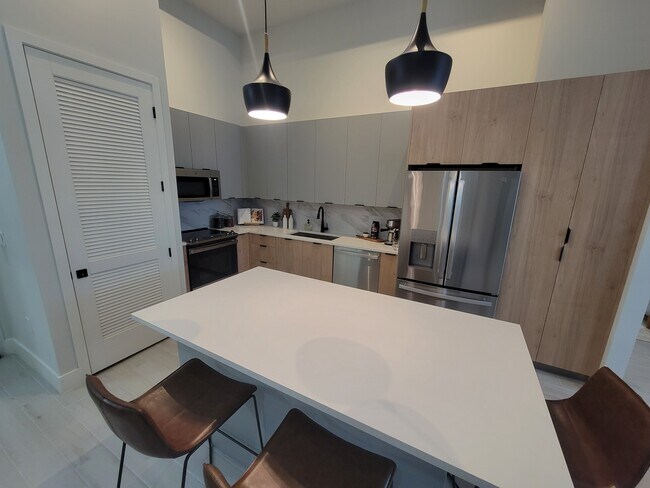 Foto del edificio - 3352 NW 84th Ave