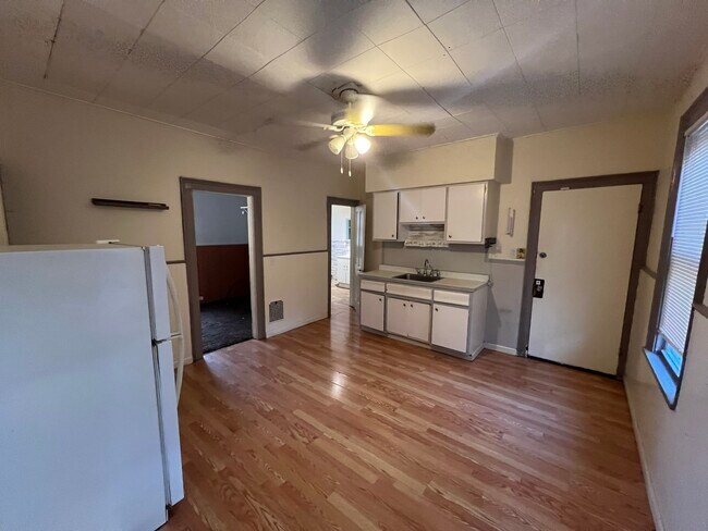 Kitchen - 18 Page St
