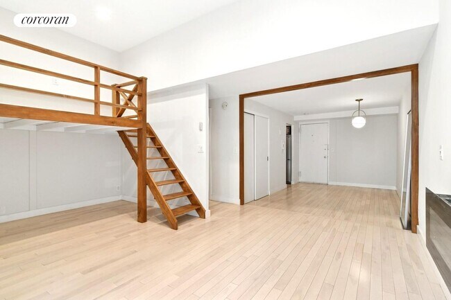 Foto del edificio - 215 E 24th St