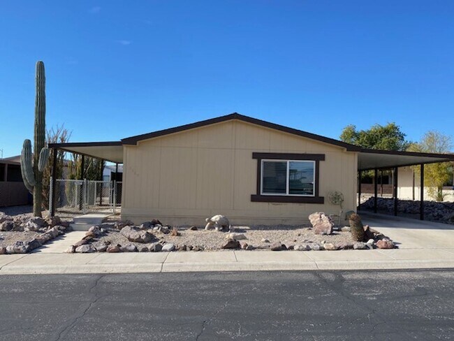 Building Photo - Beautiful fully remodeled 3 bedroom home