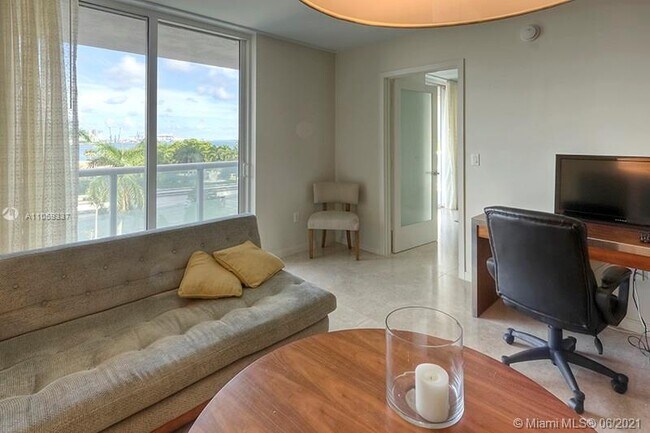Building Photo - 50 Biscayne Blvd