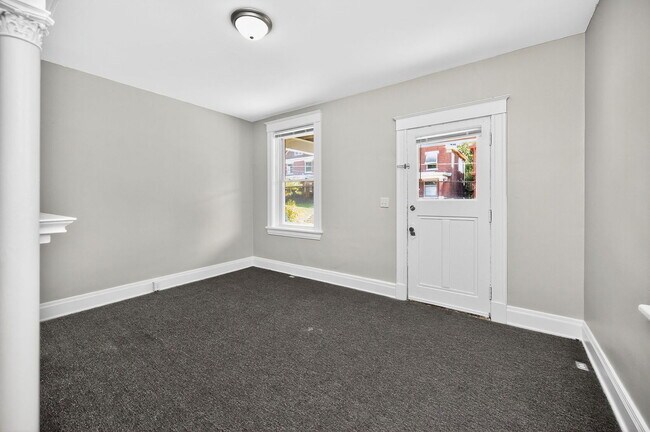 Foto del edificio - 2359 Stratford Ave