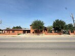 Foto principal - 419 W Travis St