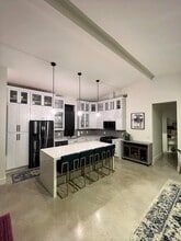 Building Photo - 3003 Birdwood Cir