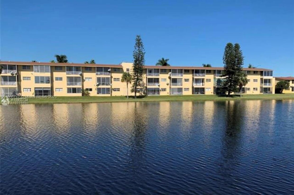 2940 NE 203rd St Unit C111, Aventura, FL 33180 Condo for Rent in