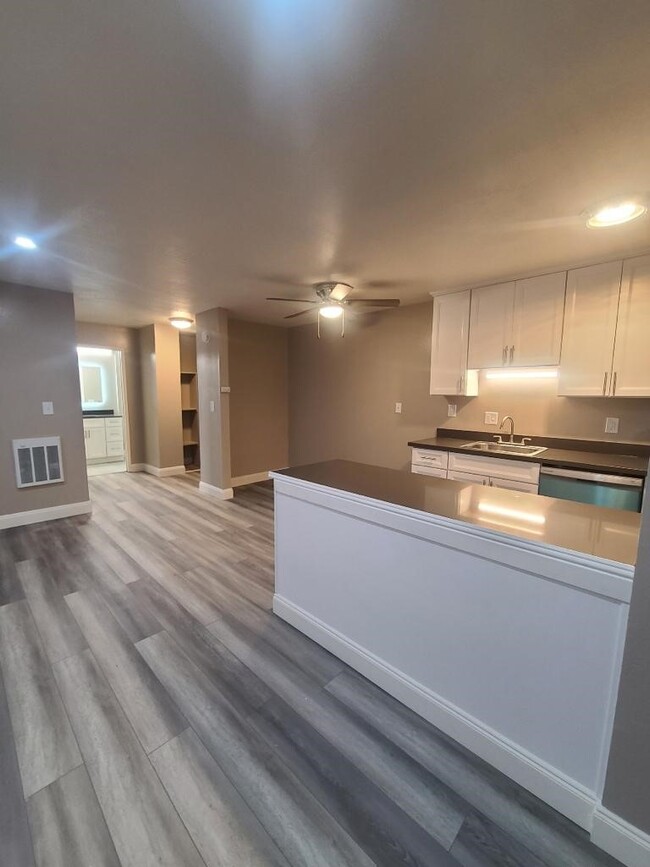 Foto del edificio - Grand Lake Terrace Apartments