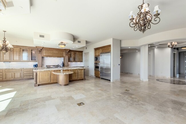 Building Photo - 9103 Alta Dr