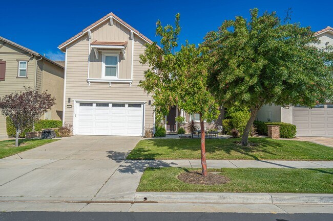 Building Photo - Short Term Lease - Grand 4-Bedroom Home with Entertainer's Yard in Gated River Village!