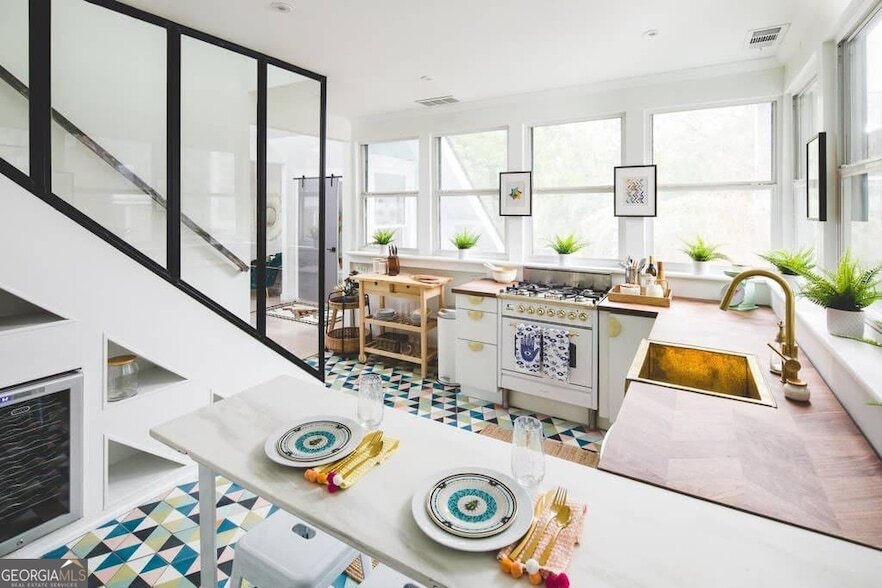 Foto principal - 449 Greenwood Ave NE