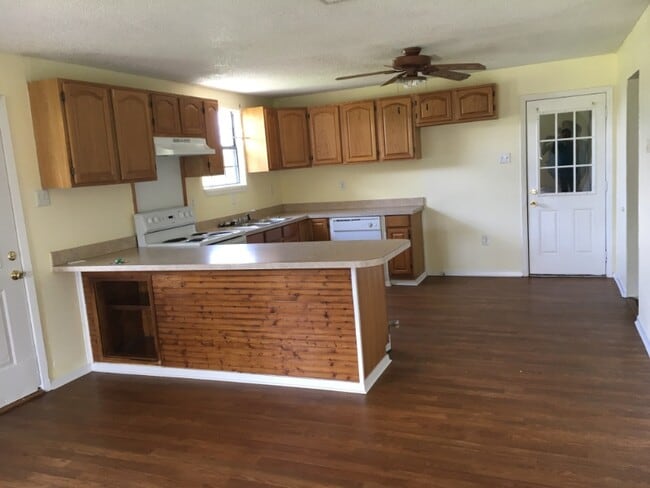 Building Photo - 4059 Co Rd 3221