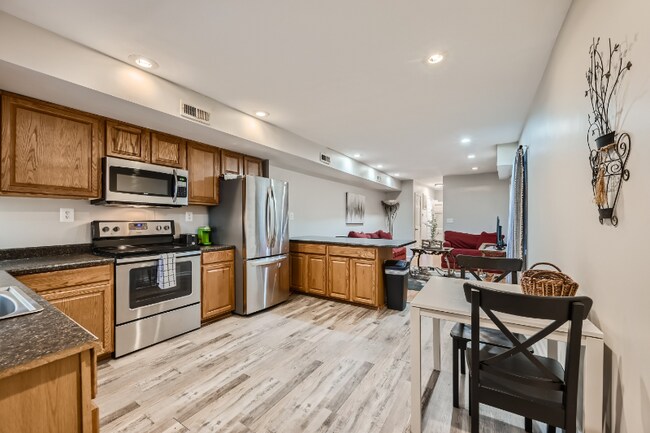 Building Photo - 107 N Chester St