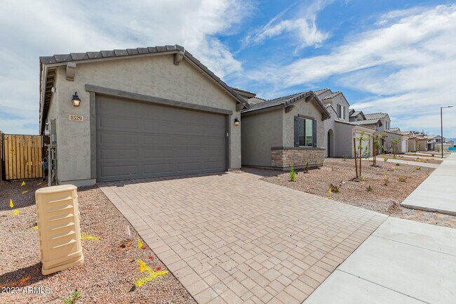 Building Photo - 8529 S 67th Dr
