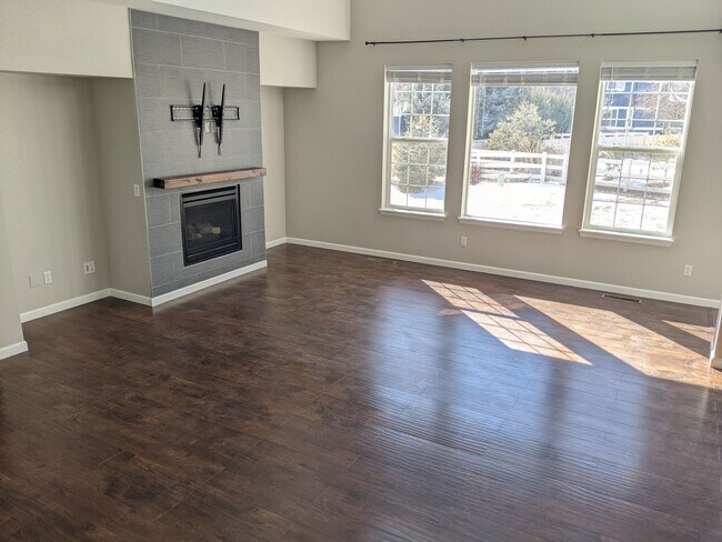 Building Photo - 5137 Eagan Cir