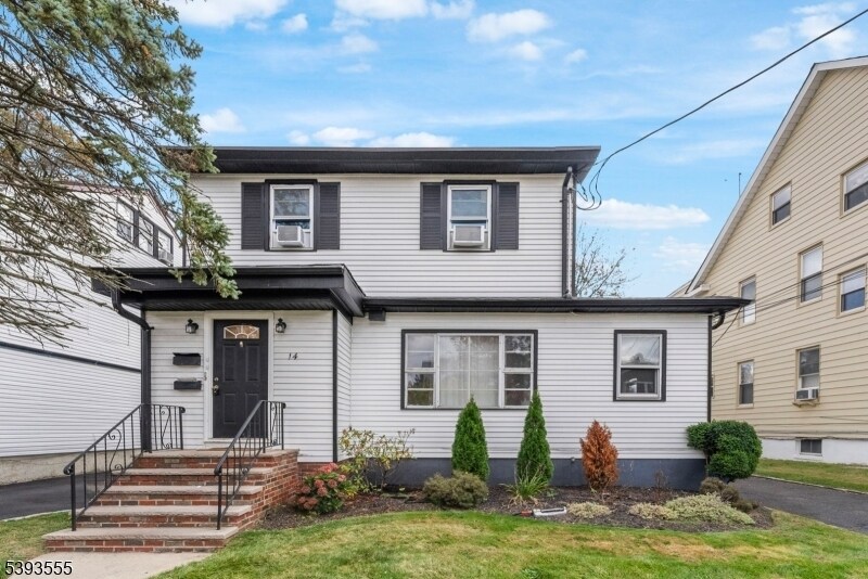Foto principal - 14 Brookwood Dr