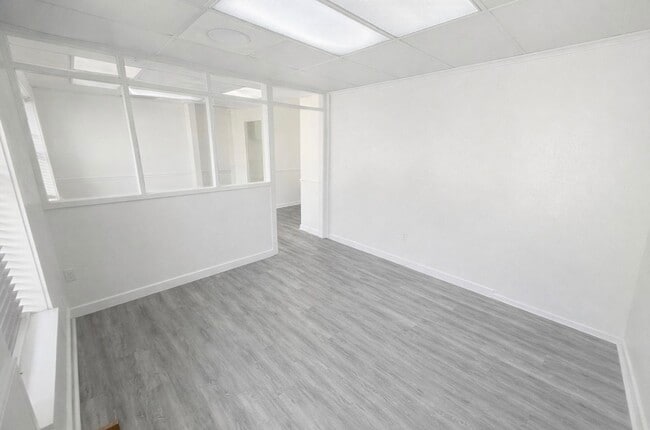 Building Photo - 2510 S MacDill Ave