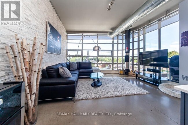 Photo du bâtiment - 952 Kingston Rd