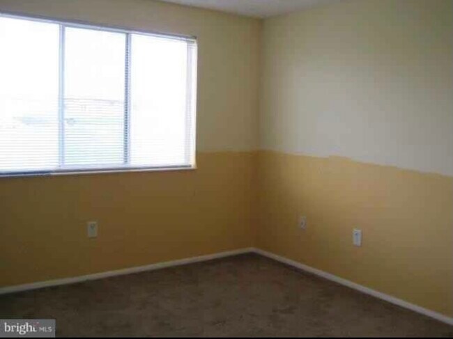 Building Photo - 730 Heather Ridge Dr