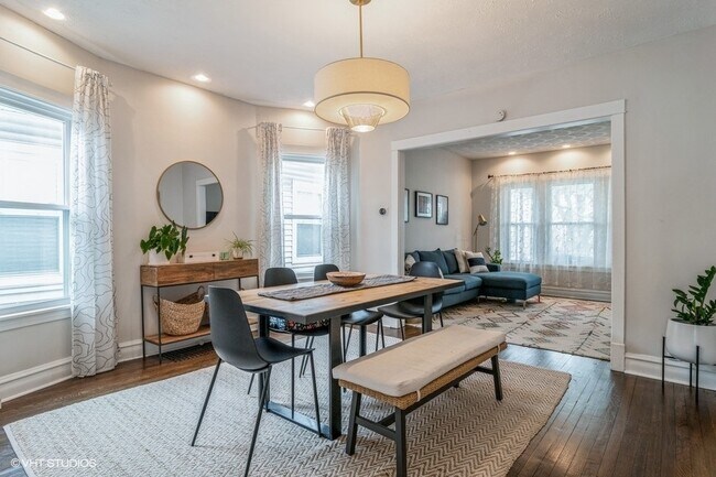 Foto del edificio - 1166 S Taylor Ave