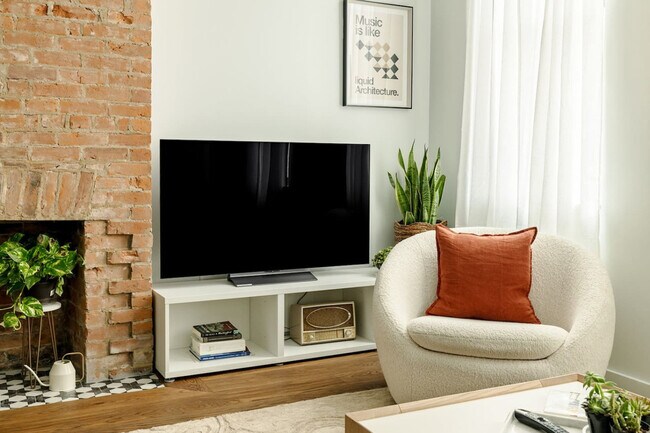 Building Photo - 1510 Race St