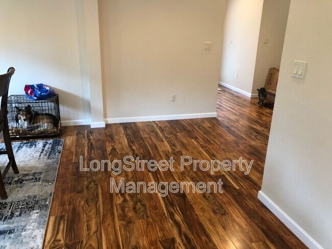Foto del edificio - 2690 NW Beehollow Ln