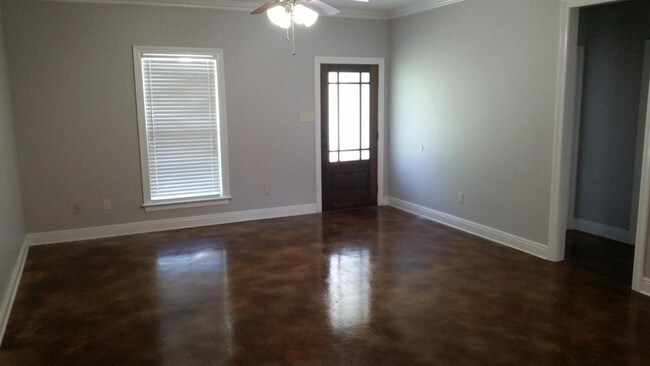 Foto del edificio - 2635 Magnolia Ln