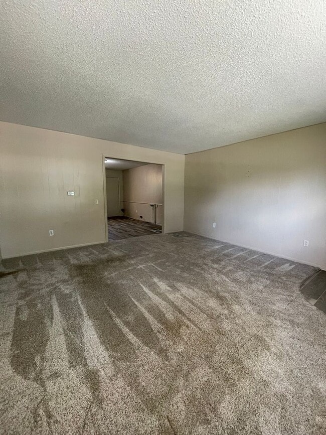 Building Photo - 304 W Neosho St