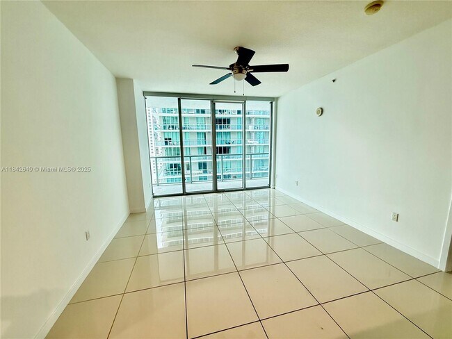 Foto del edificio - 79 SW 12th St