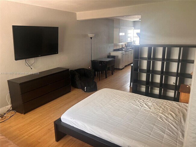Foto del edificio - 8080 Tatum Waterway Dr