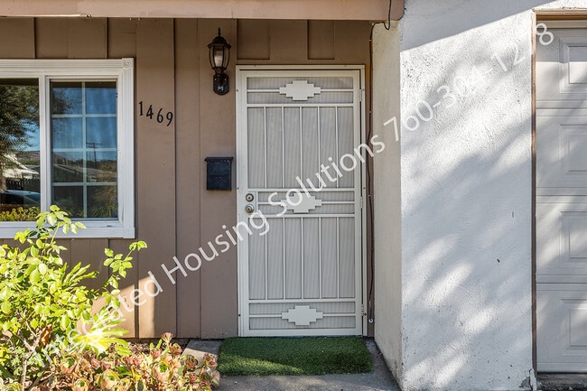 Foto del edificio - 1469 E Mission Ave