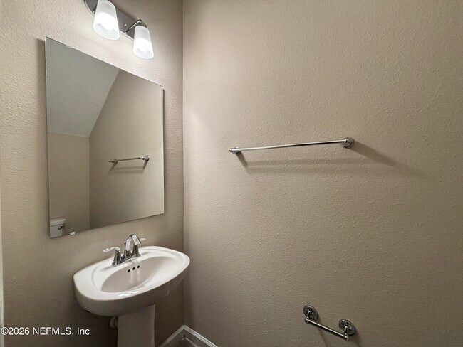 Foto del edificio - 7366 Palm Hills Dr