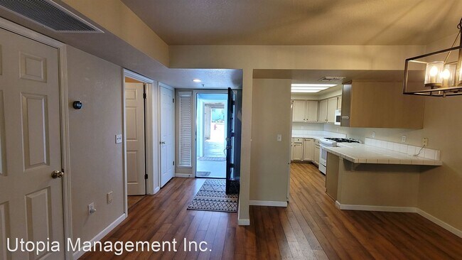 Foto del edificio - 3 br, 2 bath House - 5215 Arden Way