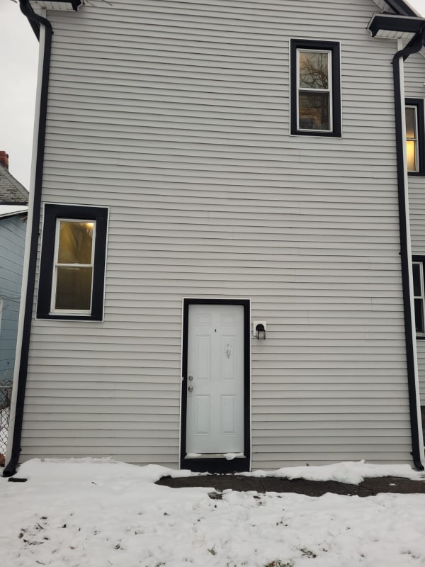 Building Photo - 112 19th St